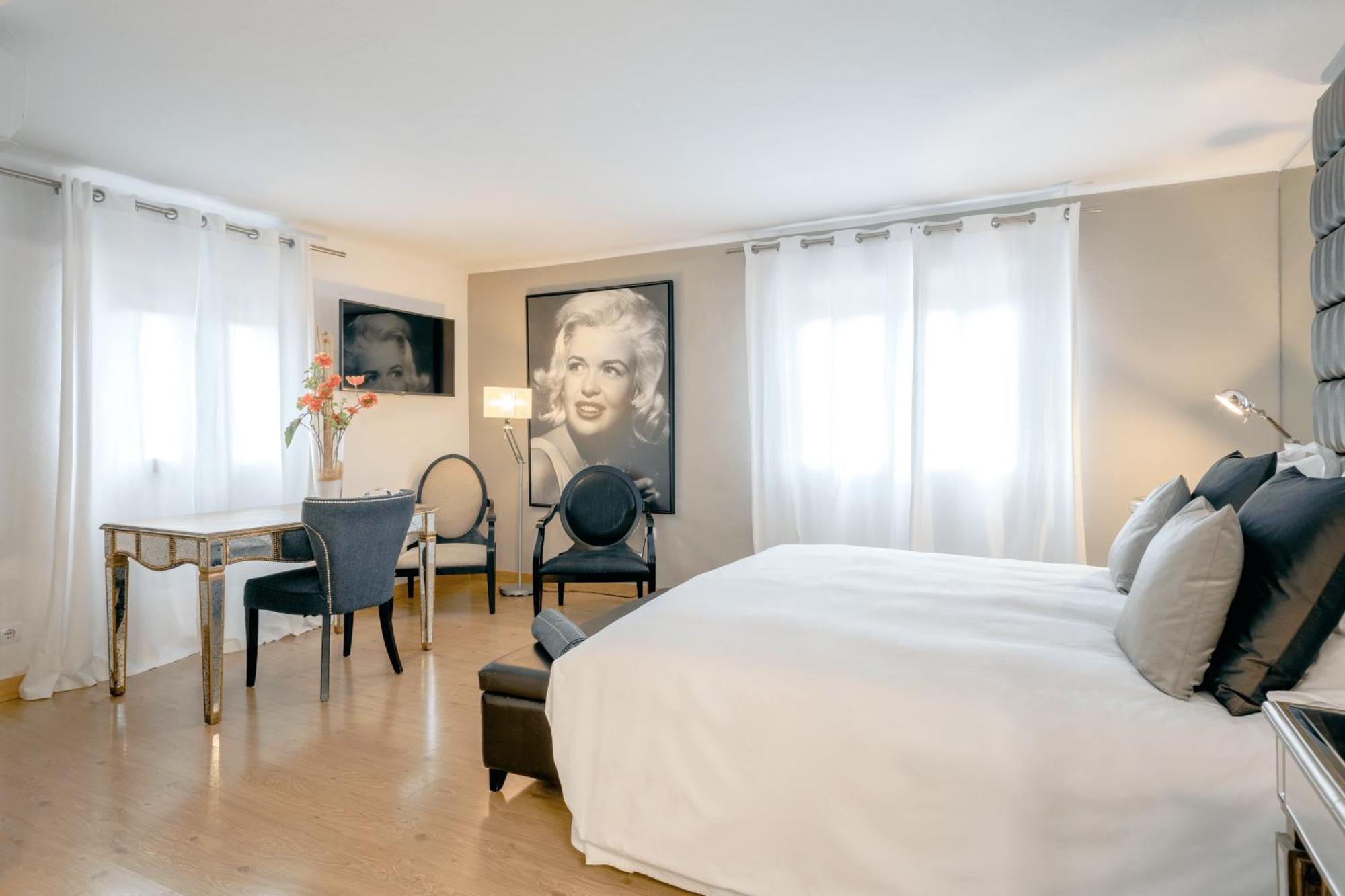 Hostal Parque Ibiza Номер фото