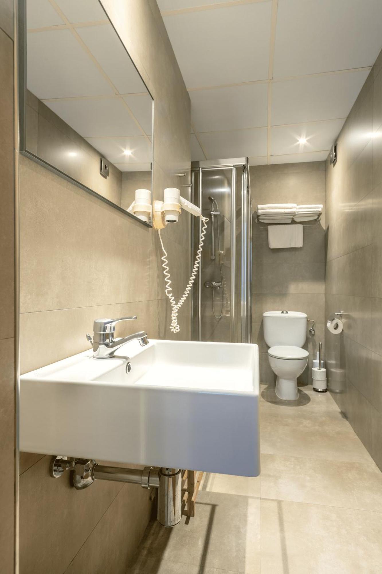 Hostal Parque Ibiza Номер фото